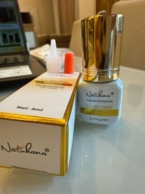 PEGAMENTO NATUHANA ADHESIVE PARA PESTAÑAS 0.3S de 5ml